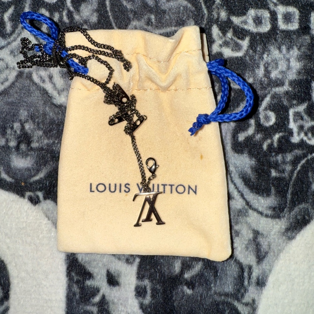 Louis Vuitton Chain - Picture 4 of 4